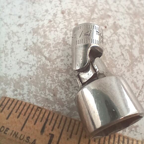 Snap-on TMUSM14A 14mm Universal Swivel Socket 1/4" Drive 6-Point Metric Tool - Picture 4 of 9